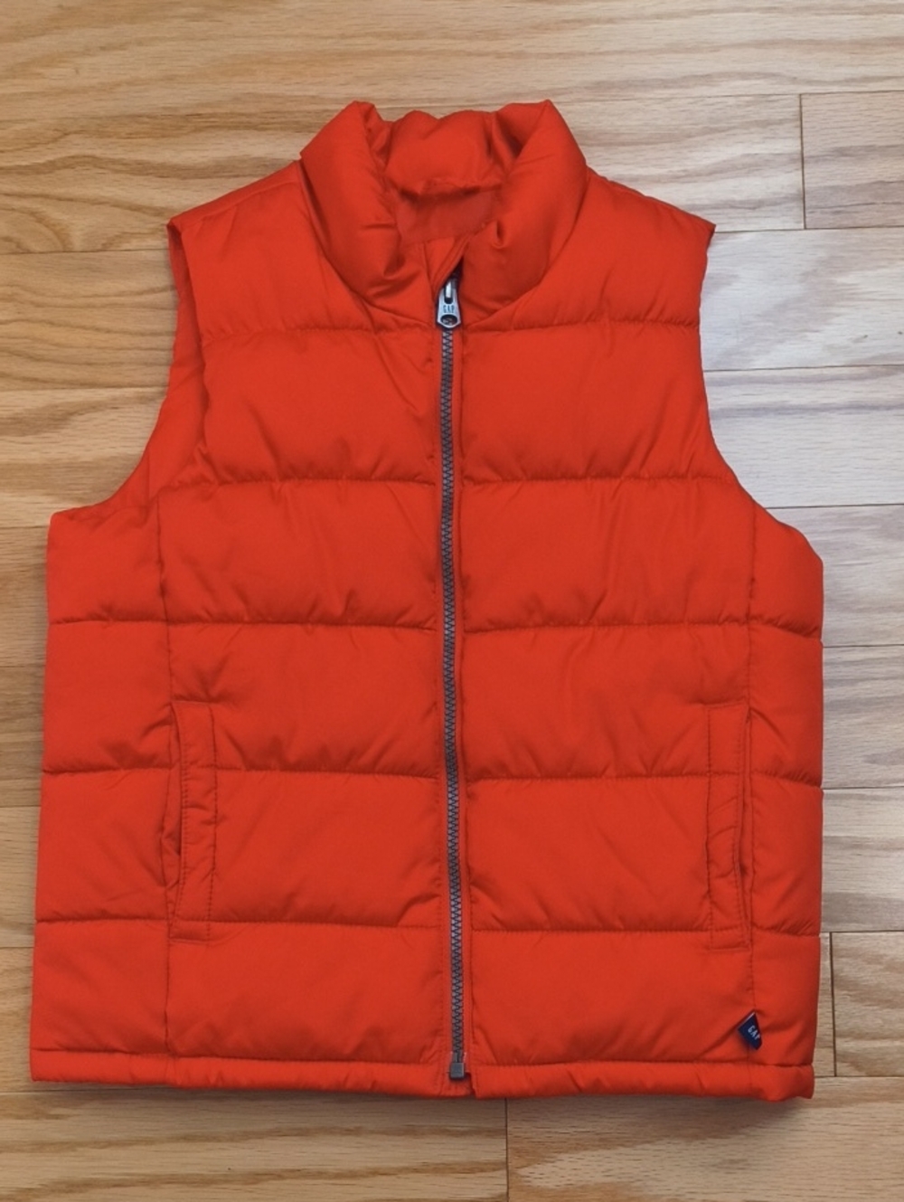 GAP Kids Red Quilted Puffer Vest Size Small NWOT